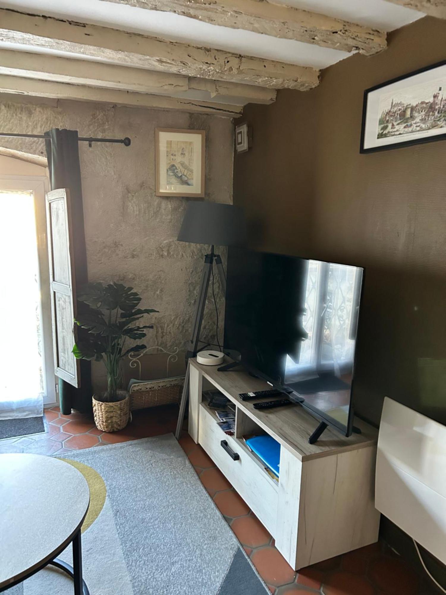 Le Ptit Saint-front Apartment *